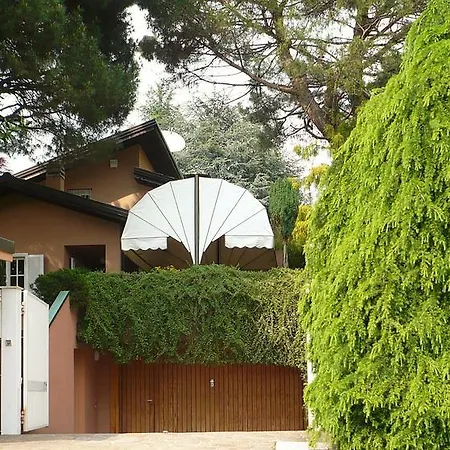 利兹瓦雷泽住宿加早餐旅馆 住宿加早餐酒店 瓦雷泽